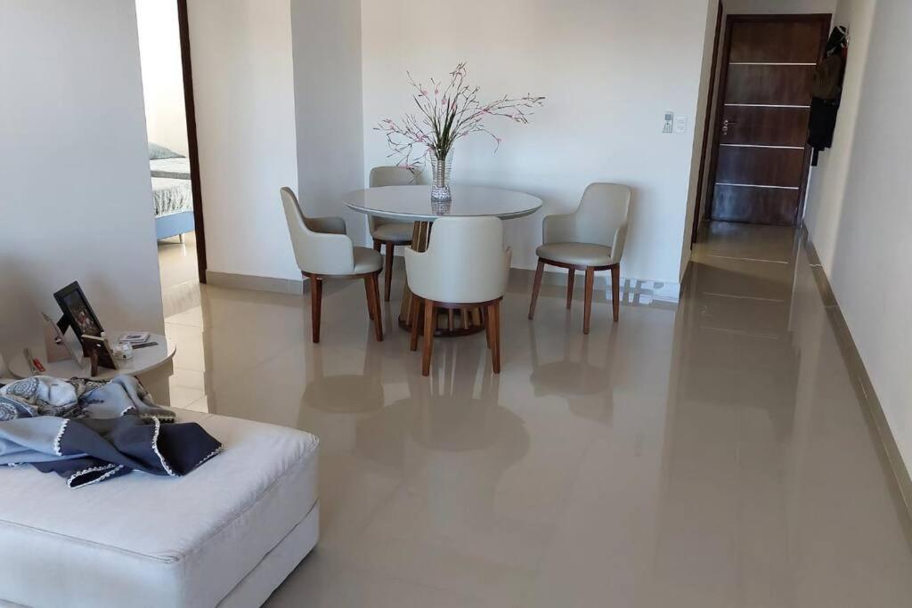 شقة Hermoso Conjunto Residencial Con Piscina أسونسيون المظهر الخارجي الصورة